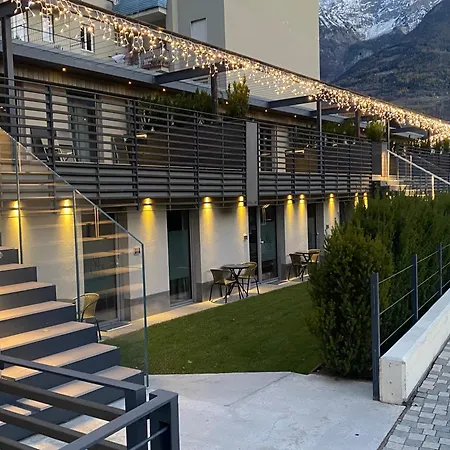 Sui Generis - Urban Apartment *