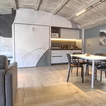 Sui Generis - Urban Apartment Aosta