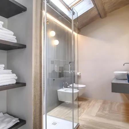 Sui Generis - Urban Apartment Aosta